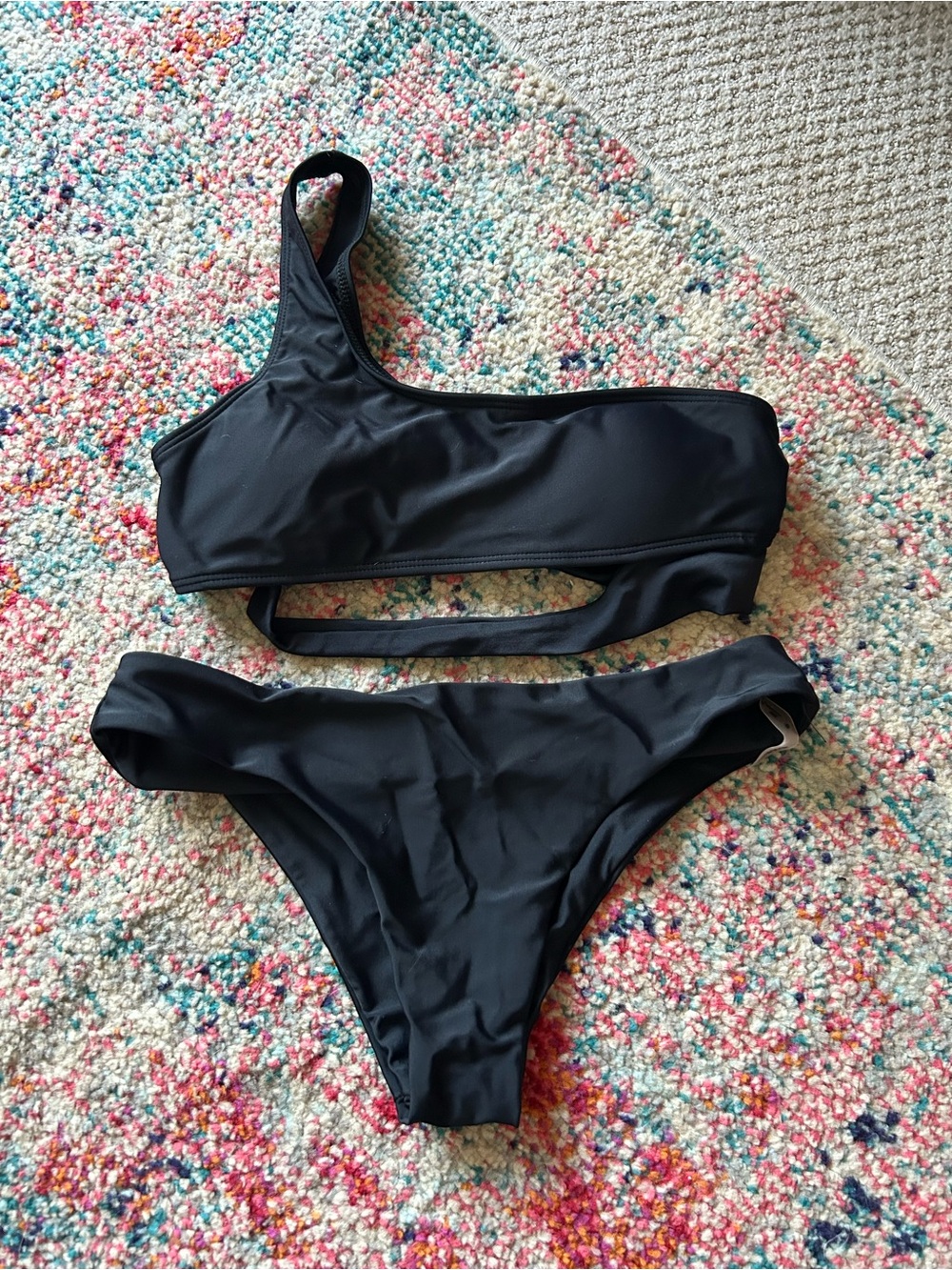 SHEIN Black One-Shoulder Cutout Bikini Set